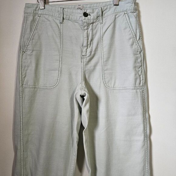 EUC J. CREW LIGHT MINT GREEN COTTON RELAXED CHINOS PANTS SIZE 12 / L - Picture 2 of 16